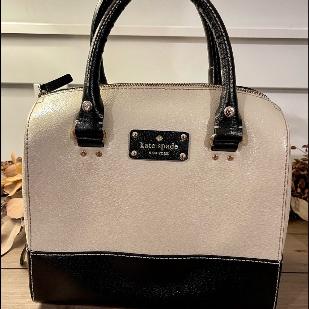 Any Kate Spade Fans Out There? I’ve Got A Bundle For You!